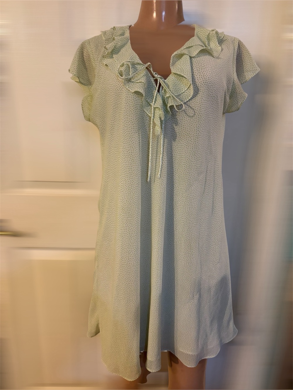 Oscar de la Renta. Vintage Light Green Ruffle Tie-Front Mini Dress